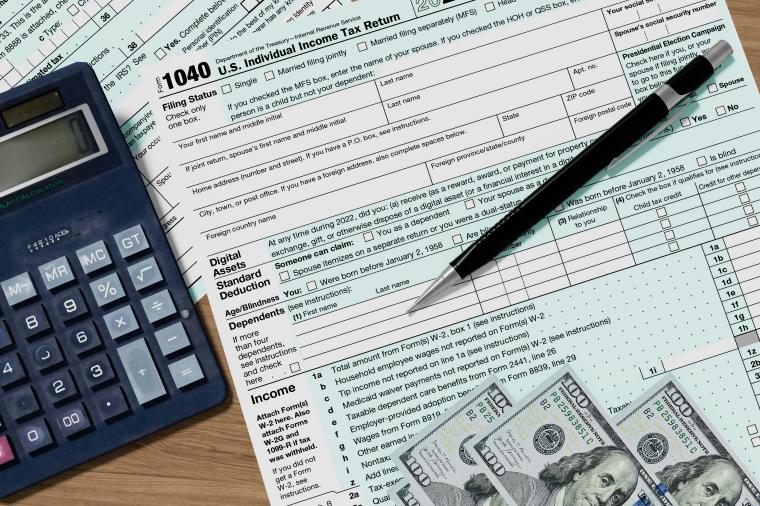 tax form 1040, currency, calculator